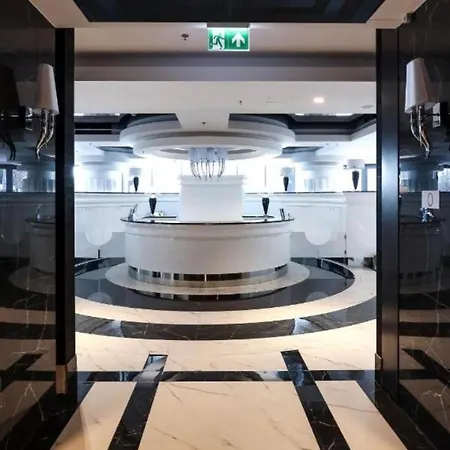 Hanza Tower Sky 22 Pool & Jacussi Appartamento *